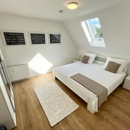 Ruhige In - Warm & Komfortabel Mit Parkplatz