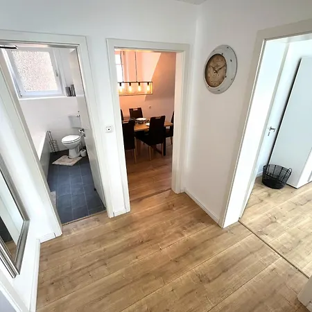 Ruhige Lage In - Warm & Komfortabel Mit Parkplatz *
